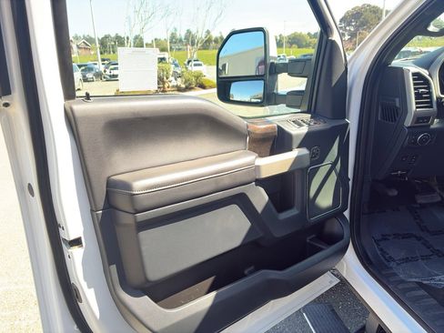 Used 2022 Ford F250 Lariat w/ Tremor Off-Road Package image 6