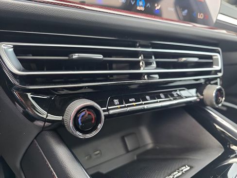 New 2026 Chevrolet Traverse Z71 w/ Enhanced Driving Package image 29