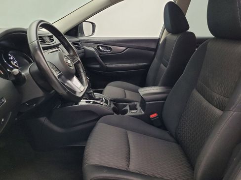 Used 2019 Nissan Rogue SV image 17