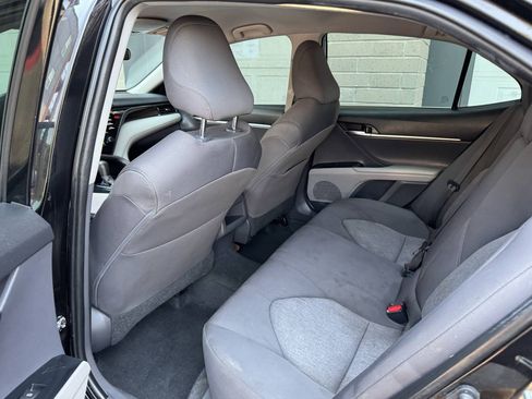 Used 2020 Toyota Camry LE FWD image 27
