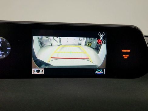 Used 2019 Lexus UX 250h w/ Premium Package image 21