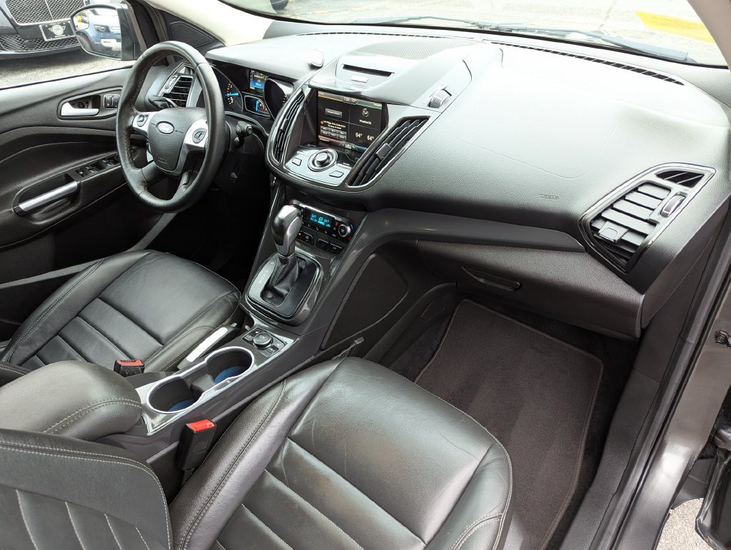Used 2015 Ford Escape Titanium AWD/4WD image 32
