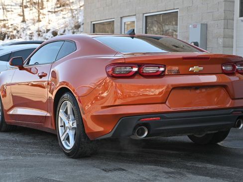 Used 2023 Chevrolet Camaro LT image 3