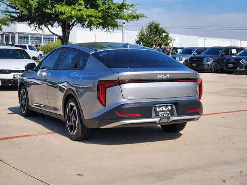 New 2026 Kia K4 EX FWD image 4