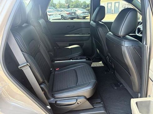 Used 2023 Nissan Pathfinder Rock Creek AWD/4WD image 41