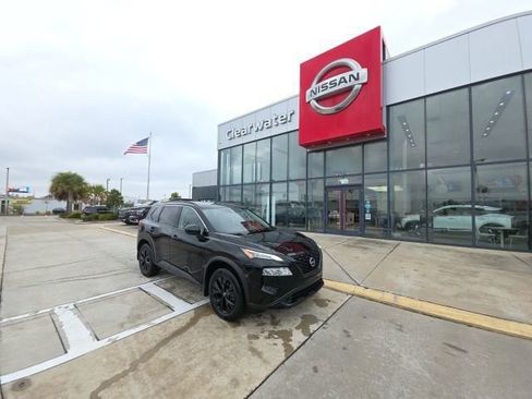 Used 2023 Nissan Rogue SV w/ SV Premium B Package image 2