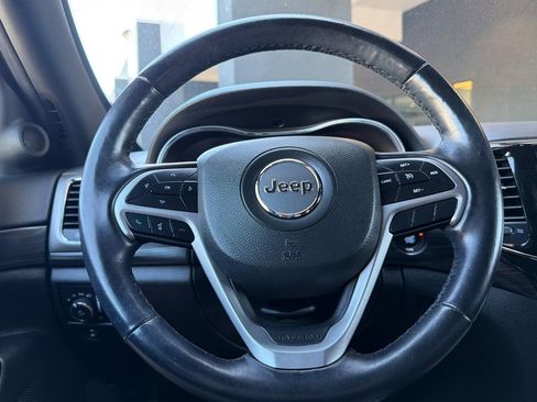 Used 2021 Jeep Grand Cherokee Laredo X AWD/4WD image 25