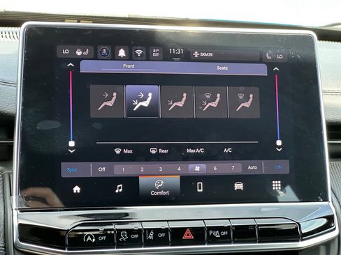 New 2025 Jeep Compass Limited w/ Sun & Sound Group AWD/4WD image 25