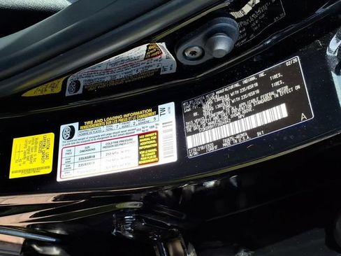 Used 2026 Toyota Highlander XLE AWD/4WD image 32