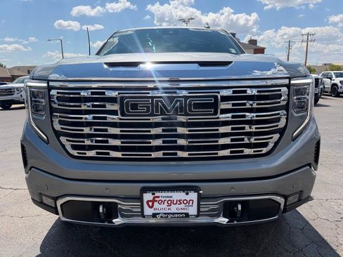 Used 2023 GMC Sierra 1500 Denali w/ Denali Carbonpro Edition AWD/4WD image 8
