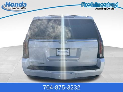 Used 2019 Cadillac Escalade Luxury image 7