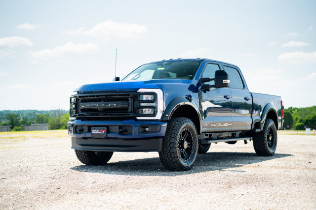New 2026 Ford F250 Lariat w/ Black Appearance Package AWD/4WD image 9