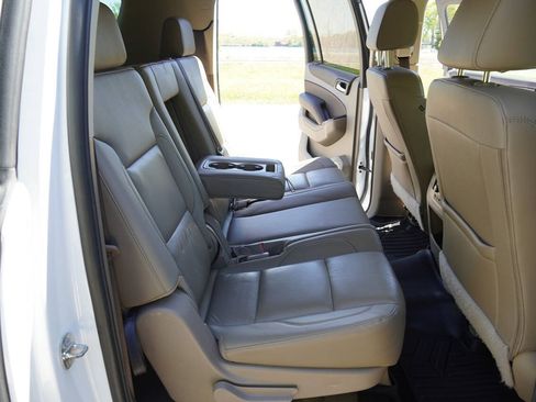 Used 2019 Chevrolet Suburban LT AWD/4WD image 14