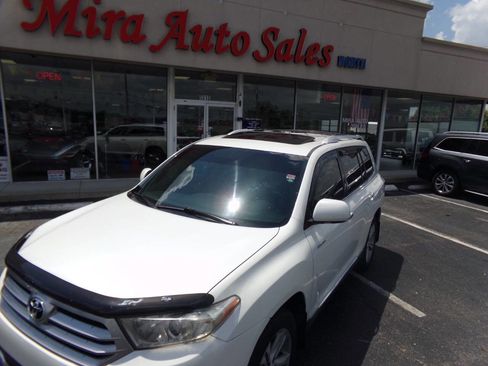 Used 2011 Toyota Highlander Limited w/ Tow Pkg AWD/4WD image 58