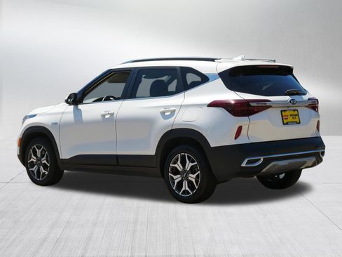 Certified 2021 Kia Seltos EX AWD/4WD image 5