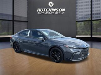 Used 2025 Toyota Camry SE video 1