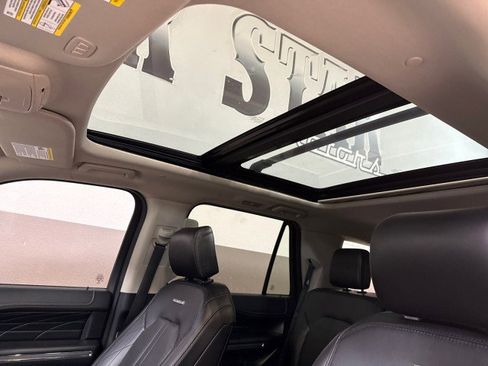 Used 2018 Ford Expedition Platinum image 22