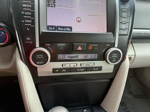 Used 2012 Toyota Camry XLE w/ Leather Pkg FWD image 36