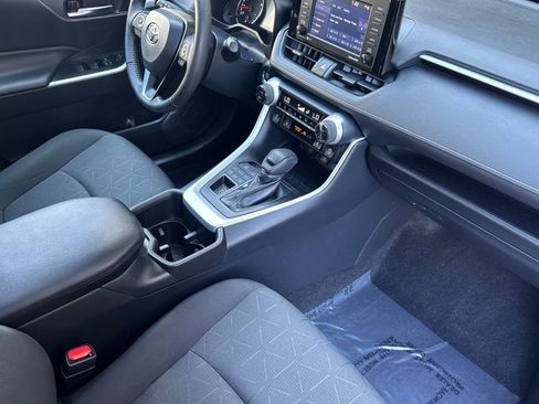 Certified 2022 Toyota RAV4 XLE w/ Convenience Package AWD/4WD image 15