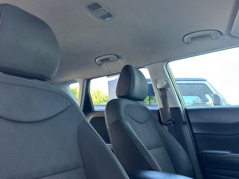 Used 2016 Kia Soul FWD image 18