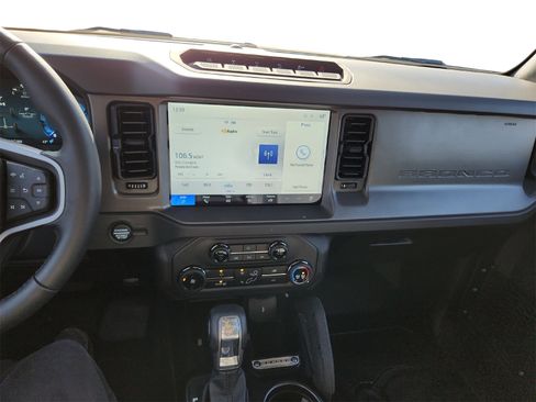 New 2025 Ford Bronco Badlands w/ Sasquatch Package image 16