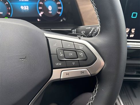 New 2026 Volkswagen Atlas SE image 17