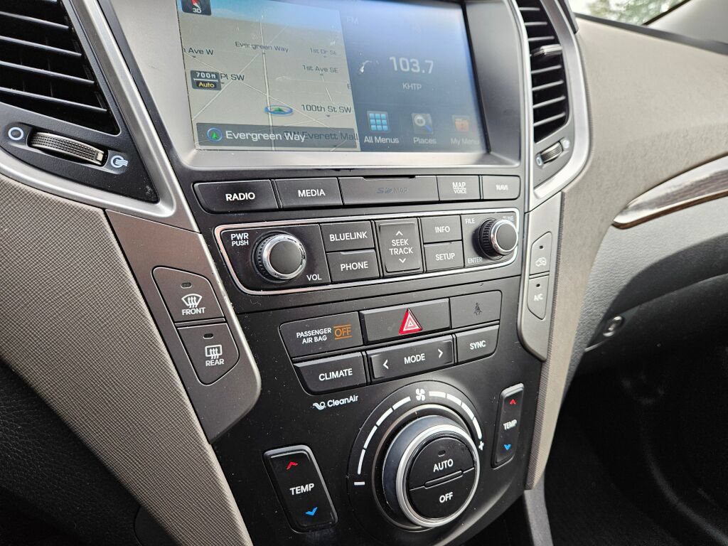 Used 2017 Hyundai Santa Fe Sport w/ 2.0T Ultimate Tech Package 05 AWD/4WD image 26