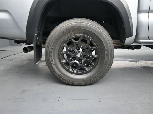 Used 2023 Toyota Tacoma SR5 AWD/4WD image 10
