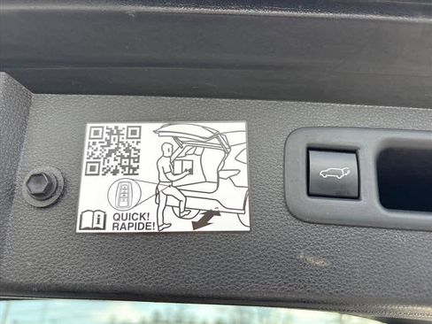 Used 2021 Toyota Highlander Limited image 30