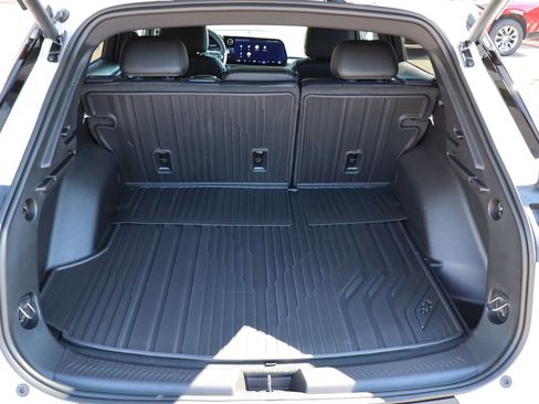 New 2026 Chevrolet Equinox EV LT image 37