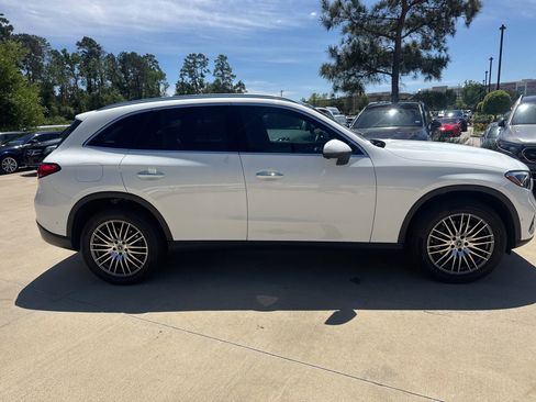 Certified 2026 Mercedes-Benz GLC 300 image 3