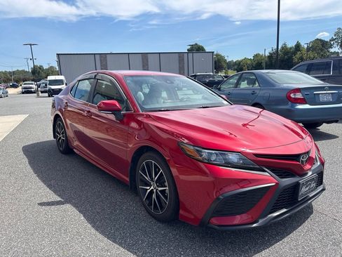 Used 2021 Toyota Camry SE w/ Cold Weather Package AWD/4WD image 9