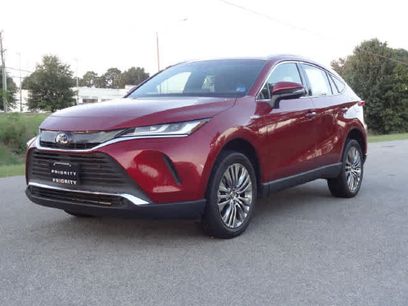 Used 2021 Toyota Venza XLE w/ Softex Package