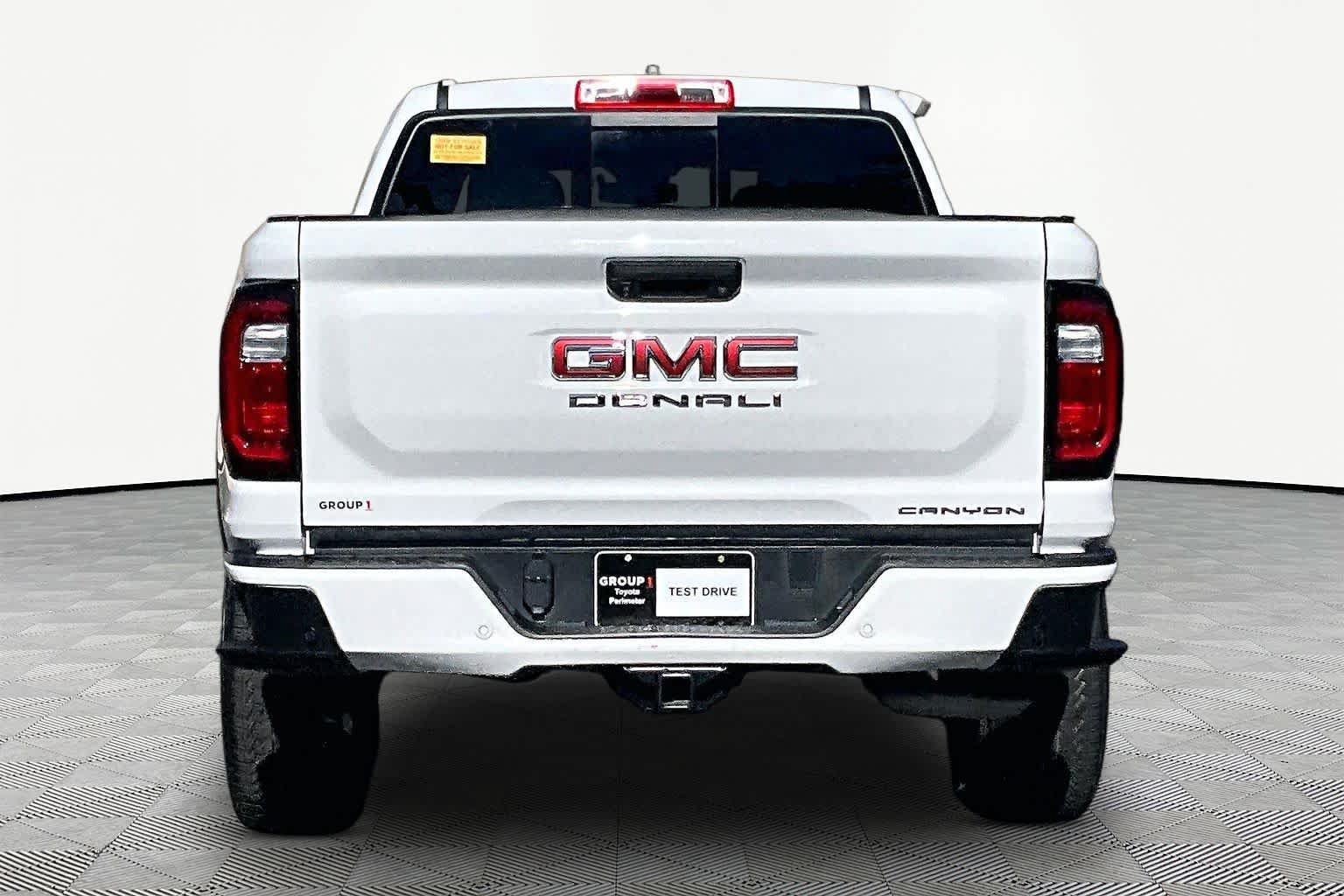 Used 2023 GMC Canyon Denali AWD/4WD image 5