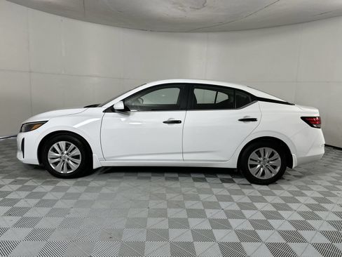 Certified 2025 Nissan Sentra S FWD image 5