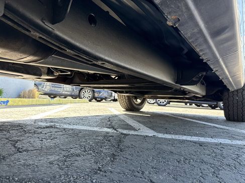 Used 2005 GMC Sierra 1500 SLT w/ Light Duty Power Package image 12