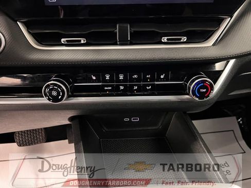Used 2025 Chevrolet Equinox LT FWD image 45