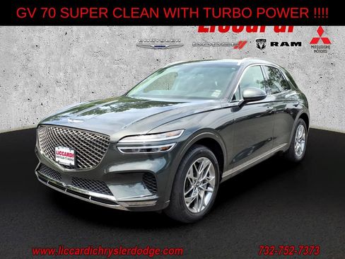 Used 2025 Genesis GV70 2.5T AWD/4WD image 3
