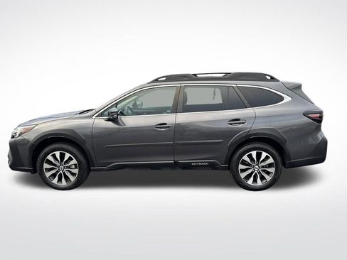 Used 2023 Subaru Outback Limited image 2