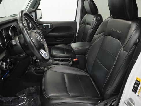 Used 2023 Jeep Wrangler Unlimited Sahara w/ Cold Weather Group image 19