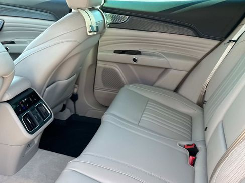 Used 2023 Maserati Grecale GT image 12