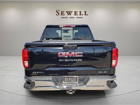 New 2026 GMC Sierra 1500 SLE w/ Preferred Package image 4