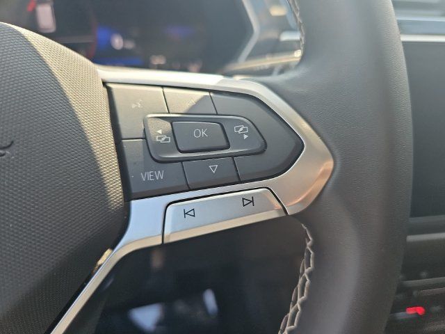 Used 2024 Volkswagen Tiguan SE FWD image 15