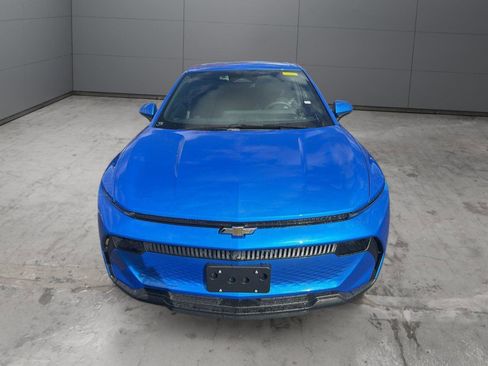 New 2026 Chevrolet Equinox EV LT FWD image 2