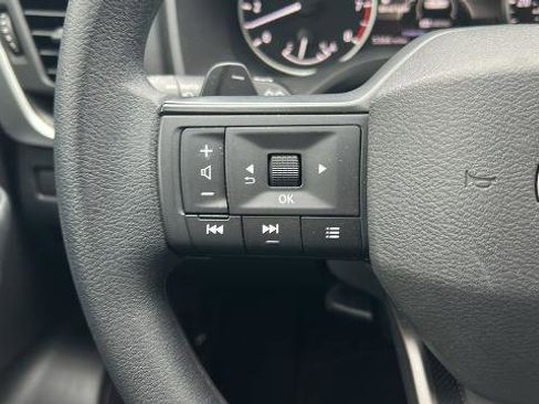 Certified 2025 Nissan Rogue S FWD image 26