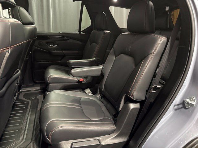 Used 2024 Honda Pilot TrailSport image 27