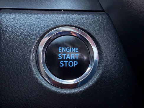 Used 2018 Toyota Camry XSE image 37