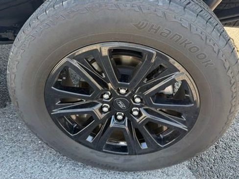 Used 2024 Ford F150 Platinum w/ FX4 Off-Road Package AWD/4WD image 37