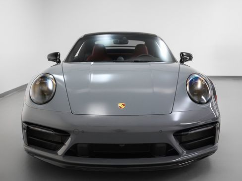 Used 2024 Porsche 911 Carrera GTS image 8