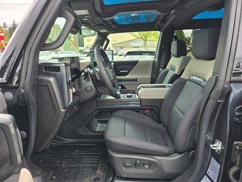 New 2026 GMC Hummer EV 4x4 Crew Cab w/ LPO, Dark Essentials Package image 17